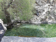 چشمه آب معدنی خمده مقصدی پر طرفدار در فیروزکوه