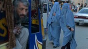 طالبان: زنان شاغل باید خود را با یک پتو بپوشانند تا اخراج نشوند!