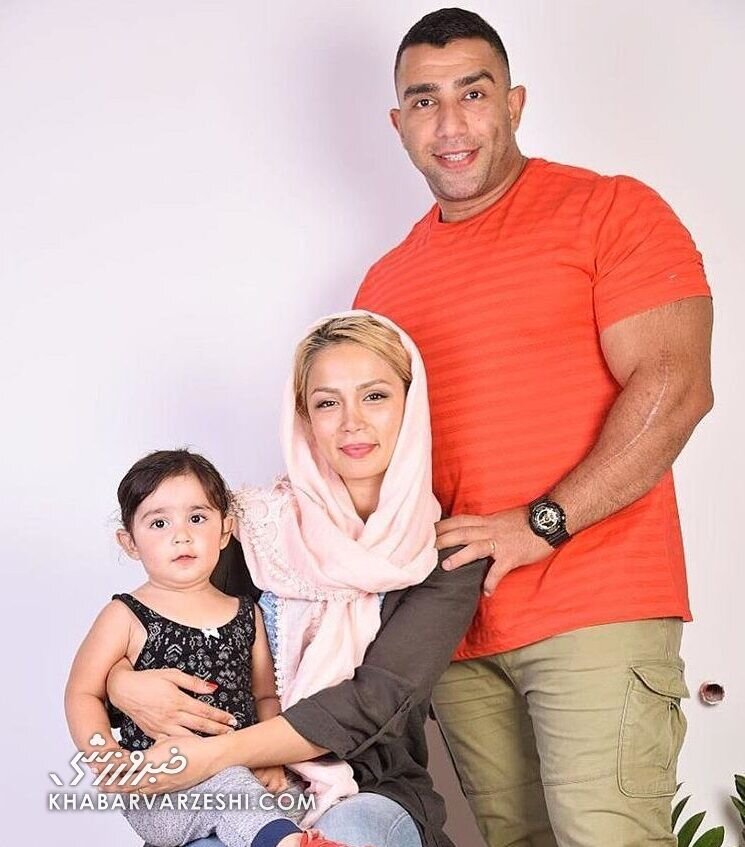 عکس| تصویری از مرحوم اسحاق قویدل در کنار همسر و دخترش