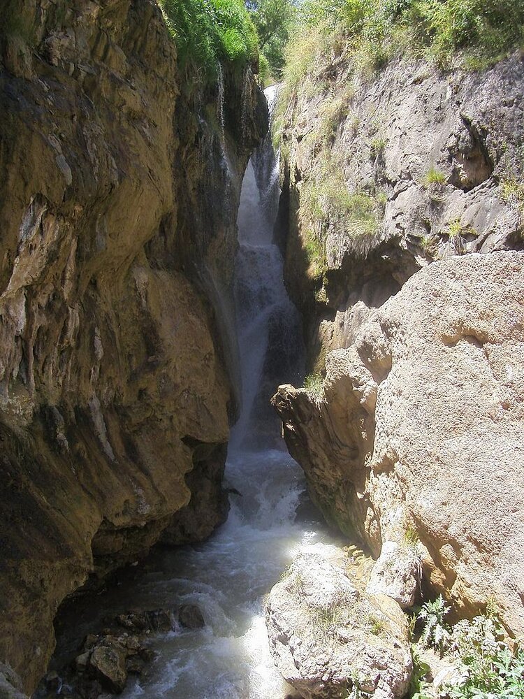 آشنایی با آبشار گل آخئر زیباترین مناظر منطقه ارسباران