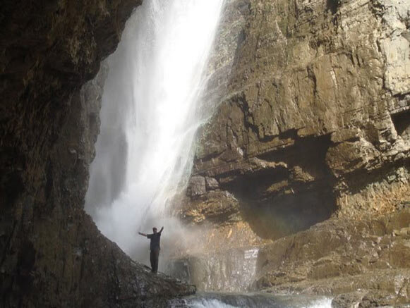آبشار آدران (ارنگه) مقصدی مناسب برای گردشگری 