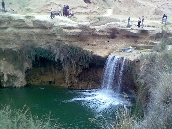 تلخ‌آب آبشاری سرسبز در بوشهر 
