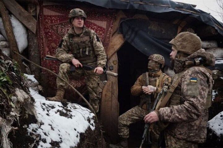  تلویزیون روسیه: تخلیه کمپ‌های ارتش اوکراین و فرار سربازان / فیلم