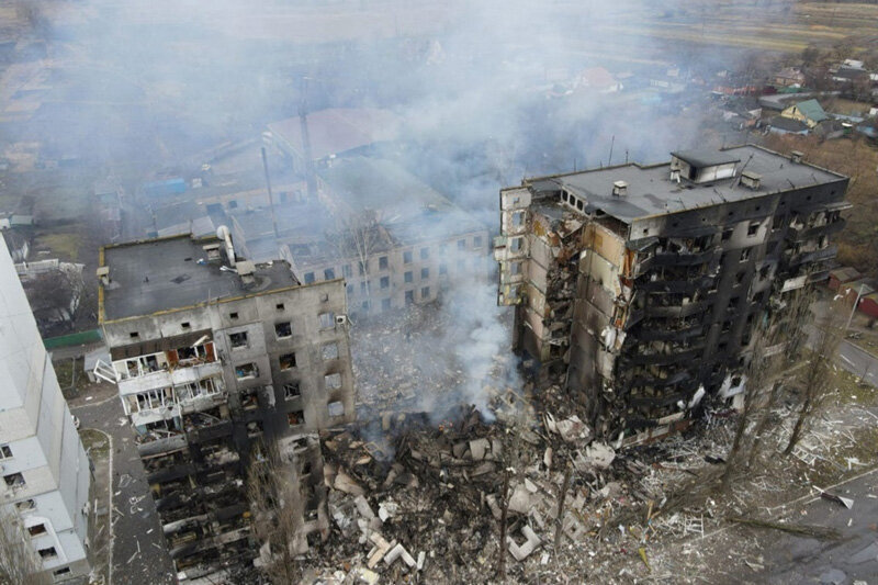 زلنسکی: ارتش روسیه نسل کشی کرد / روسیه: ما حتی یک غیرنظامی را نکشتیم؛ خود اوکراینی‌ها بمباران کردند