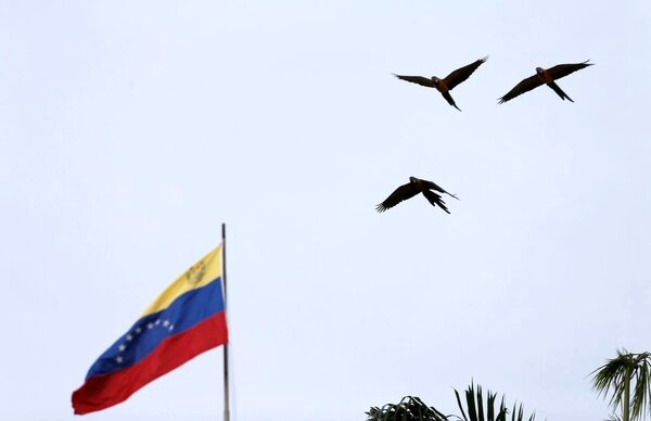 آمریکا به ونزوئلا پیشنهاد لغو تحریم صادرات نفت این کشور را داد