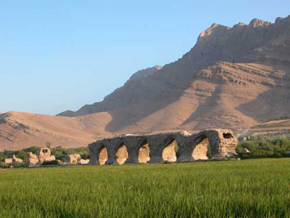 پل شاپوری پلی منسوب به ساسانیان 