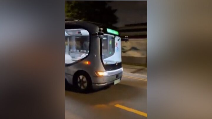 رونمایی از اتوبوس‌های بدون راننده در چین / فیلم