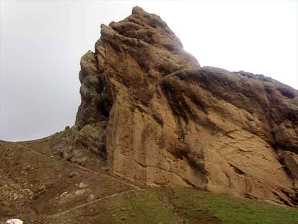  الموت قلعه‌ای که به تصرف هولاکو خان مغول درآمد