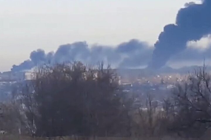 تصاویری از آتش‌سوزی در انبارهای نفتی نزدیک کی‌یف / فیلم