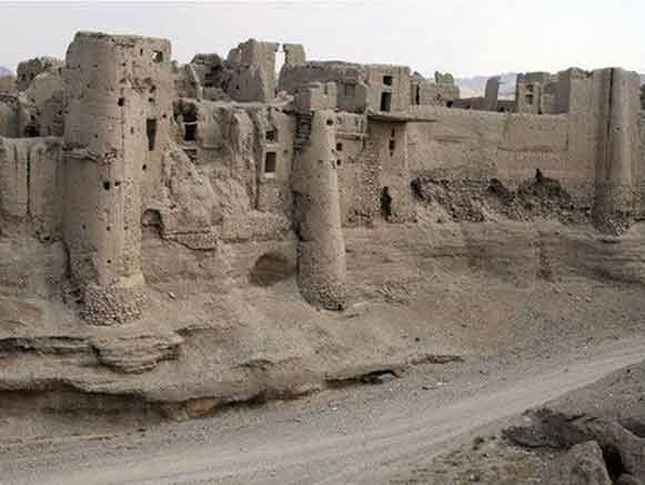 آشنایی با قلعه ایزد خواست قدیمی‌ترین ماسوله ایران