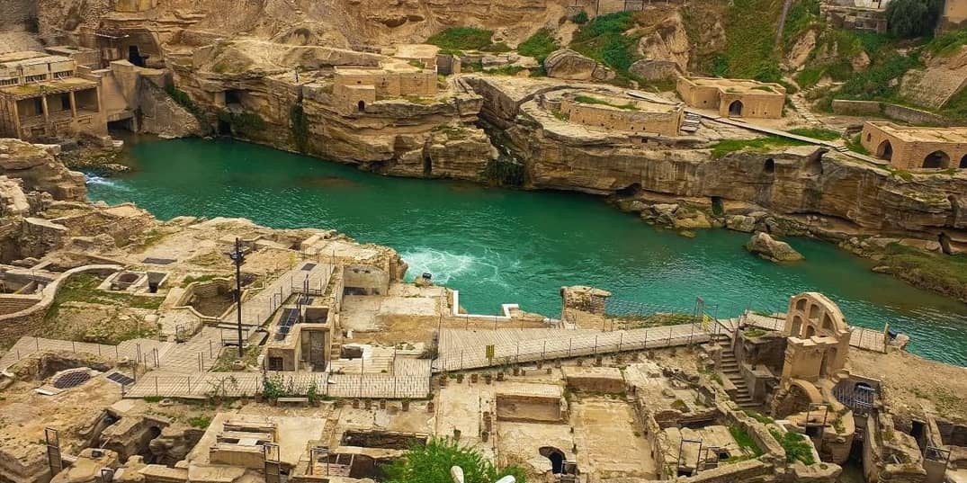 روایت نفیسه وفابخش از سازه‌های اعجاب‌آور شوشتر در خوزستان