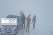 رهاسازی 30 خودروی گرفتار در برف شیروان!