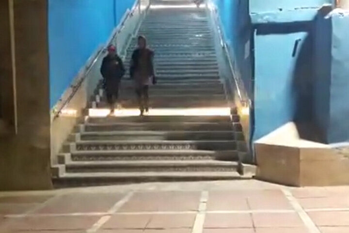 رونمایی از پله‌های هوشمند خیابان ولیعصر / فیلم