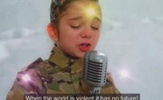 آواز سوزناک دختر ۹ ساله اوکراینی برای صلح / فیلم