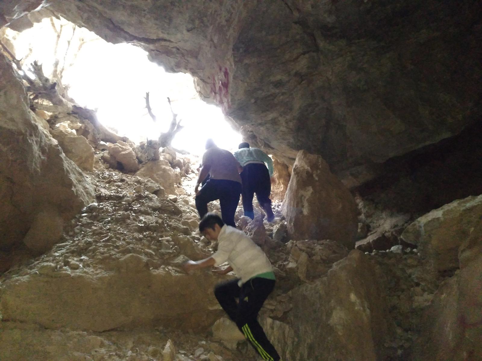 غار مژاره آبدانان؛ مقصدی مناسب برای گردشگری 