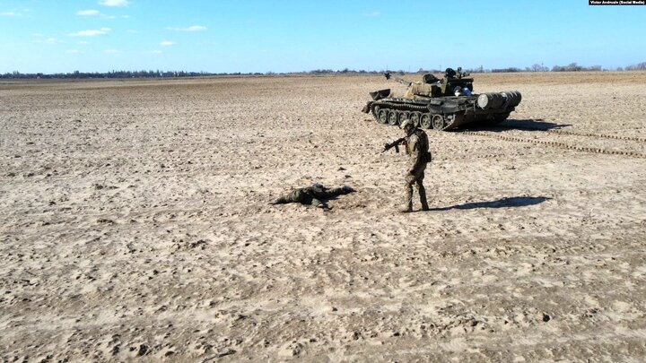  سرباز روسی در ازای ۱۰ هزار دلار یک تانک به ارتش اوکراین داد! / عکس