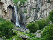 ورزان آبشاری ۱۰۰ متری در تالش