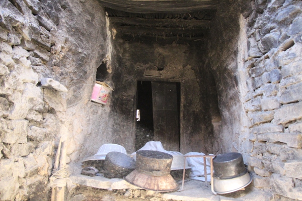 باجگان روستایی با معماری سنگی