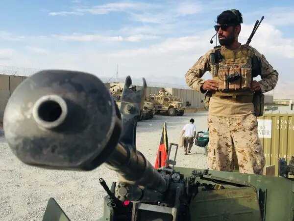 سربازان ارتش افغانستان به مناطق جنگی اوکراین اعزام می‌شوند!