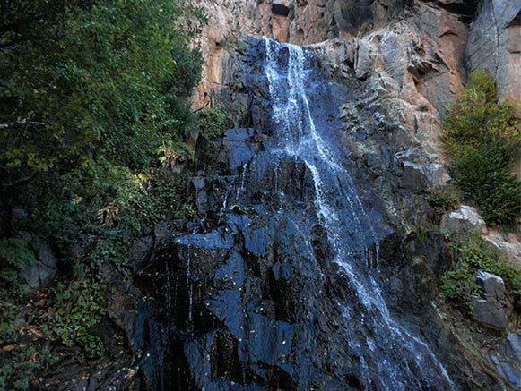 آیا به روستا و آبشار عیش آباد سفر کرده‌اید؟ 