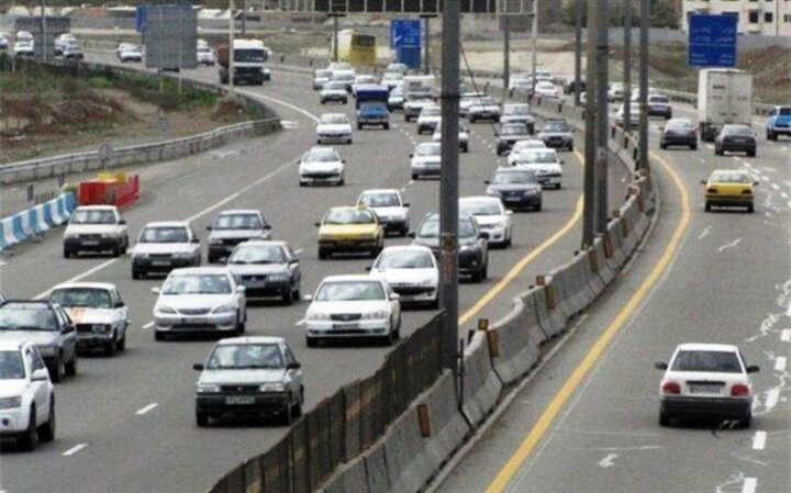 وضعیت ترافیکی جاده های کشور | ترافیک پرحجم در آزاد راه تهران - کرج