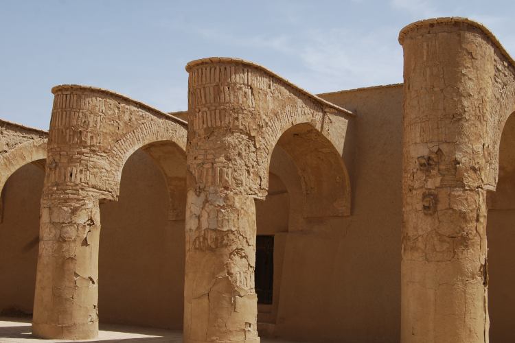 تاریخانه مسجدی به سبک معماری ساسانی