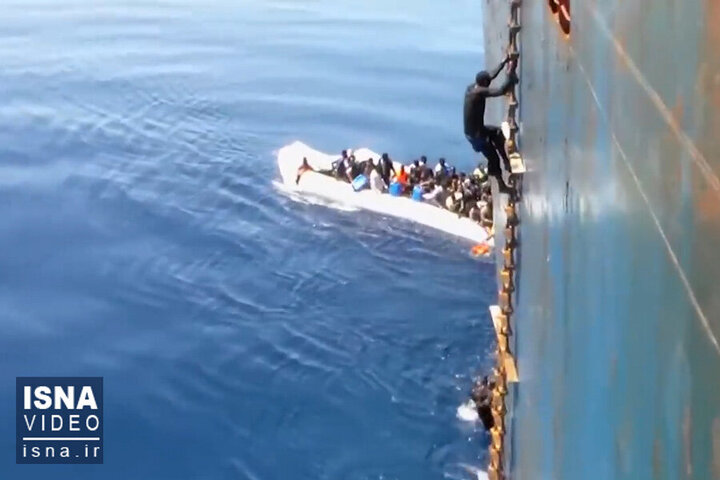 ۹۰ پناهجو در دریای مدیترانه غرق شدند / فیلم