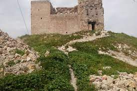قلعه پولاد مقصد مناسبی برای کوهنوردان و علاقمندان به طبیعت