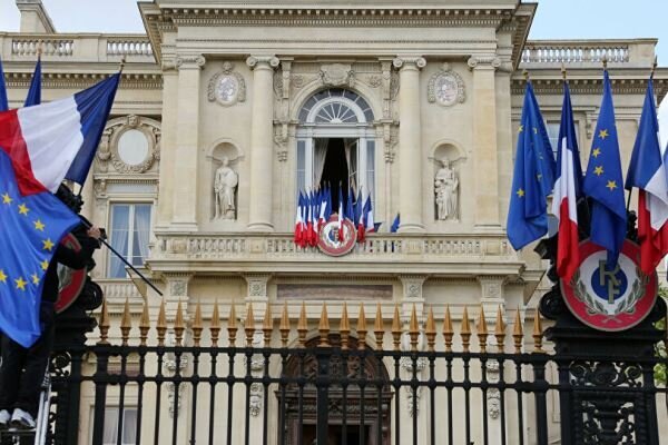 احضار سفیر روسیه در پاریس توسط مقامات فرانسوی