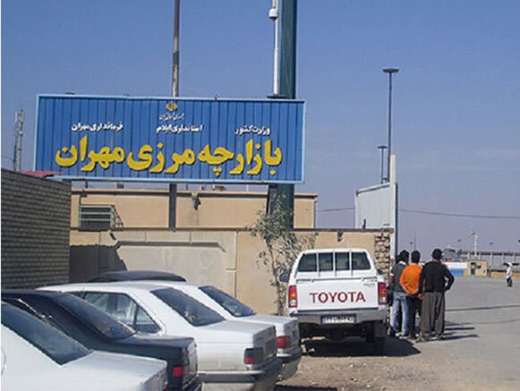 لحظه ورود گرد و خاک و تندباد به ایران از مرز مهران / فیلم