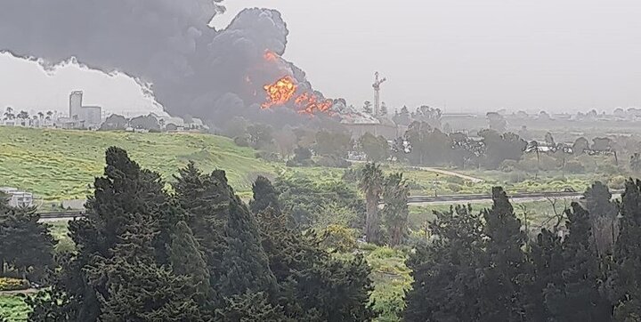 آتش‌سوزی مهیب در شمال فلسطین اشغالی | دود سیاه آسمان شهر را فرا گرفت