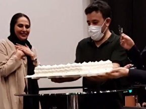 حضور جواد عزتی در جشن تولد بازیگر زن مشهور / فیلم 