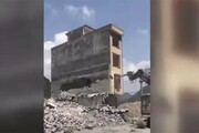 ویدیو عجیب از لحظه تخریب منزل مسکونی بدون ستون!