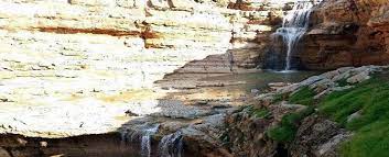 چشمه گوش آبشاری حیرت‌انگیز در لرستان 