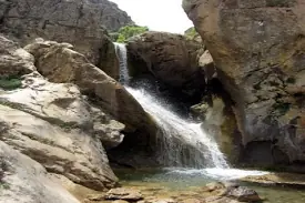آبشار غسلگه آبشاری با طراوت در لرستان 