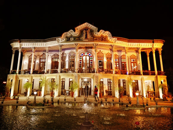 از عمارت شاپوری شیراز چه می‌دانید؟ 
