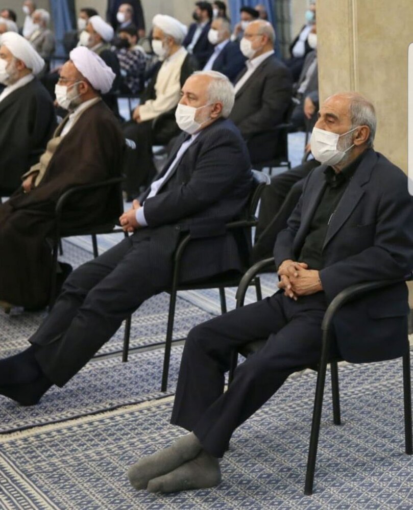 (تصاویر) روحانی و ظریف در دیدار کارگزاران نظام با رهبر انقلاب
