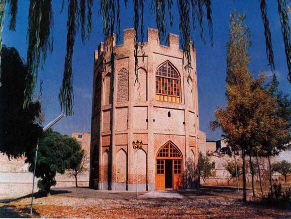 برج خلعت پوشان تبریز مقصدی مناسب برای گردشگری 