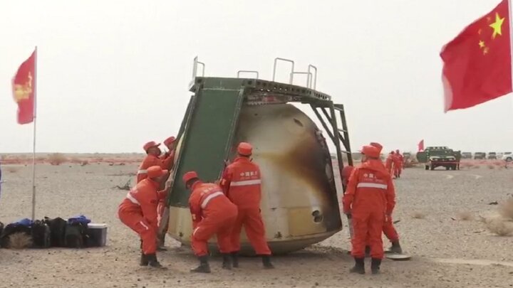ویدیو تماشایی از لحظه فرود فضانوردان چینی به زمین