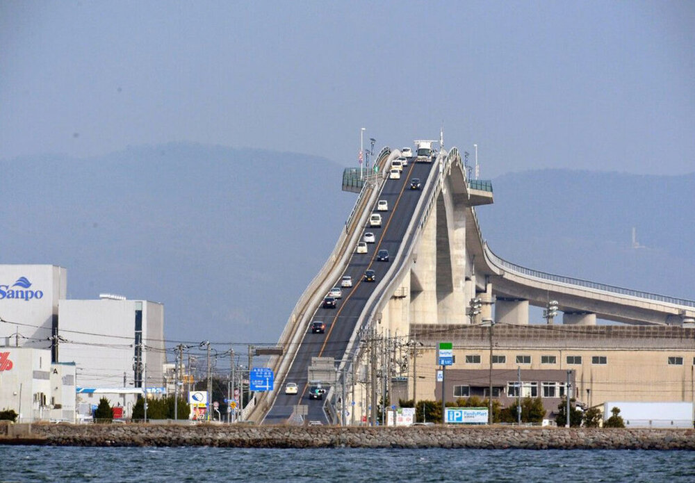 تصاویر|  ترسناک‌ترین پل ماشین رو در جهان | پل عجیبی که دو شهر را به هم متصل می‌کند