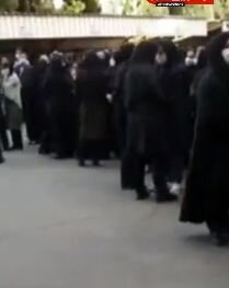 تجمع کارمندان وزارت کار در اعتراض به عبدالملکی / فیلم