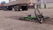 ویدیو هولناک از تصادف پسربچه ۹ ساله با کامیون