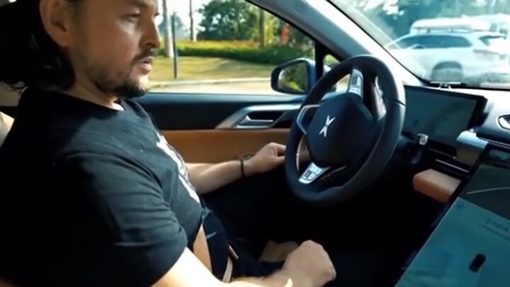 ویدیو تماشایی از پارک کردن اتومبیل خودکار چینی