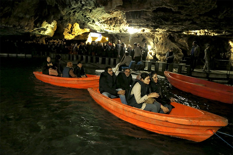 از طولانی‌ترین غار قابل قایقرانی جهان چه می‌دانید؟ 