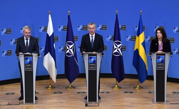 سوئد و فنلاند با ارائه درخواست عضویت در ناتو موافقت کردند
