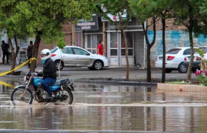 گزارش هواشناسی کشور تا ۱۲ اردیبهشت ۱۴۰۱/ ورود سامانه بارشی و خطر آبگرفتگی معابر