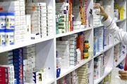درخواست وزیر بهداشت از مردم: در هنگام خرید دارو فاکتور بگیرید