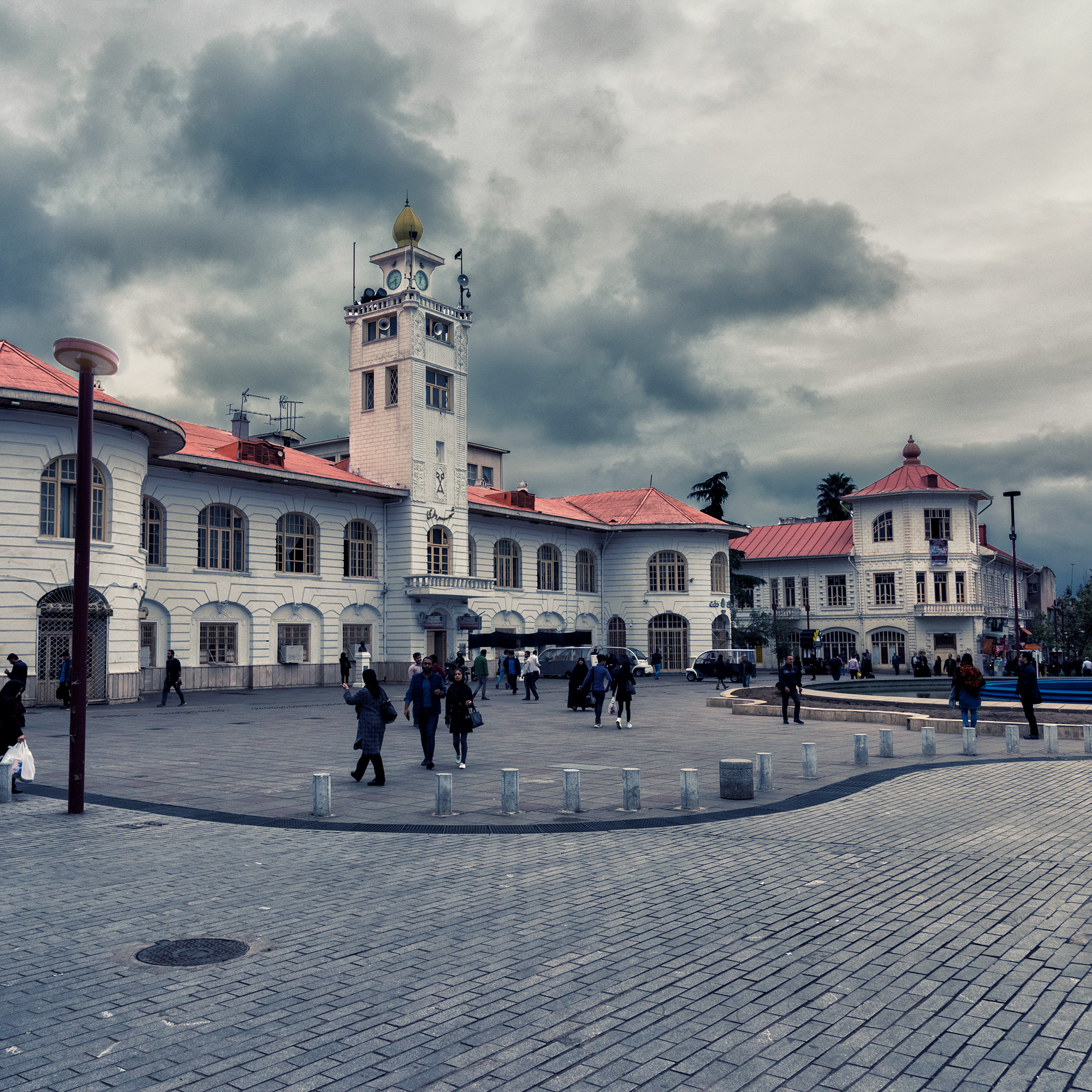 میدان شهرداری رشت