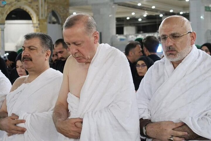 رجب طیب اردوغان رییس جمهور ترکیه در لباس احرام / فیلم
