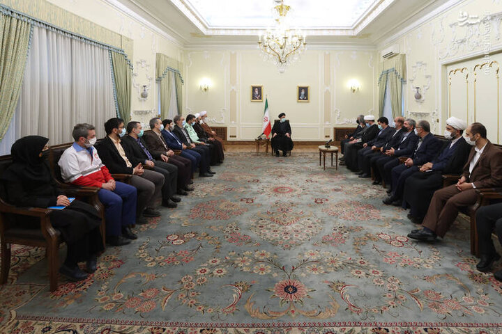 دیدار اعضای ستاد بزرگداشت شهید مطهری با رییس‌جمهور / تصاویر